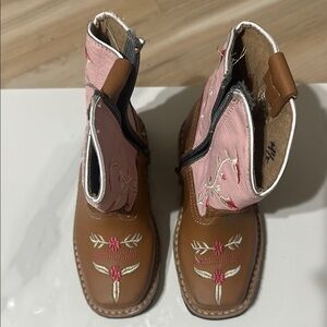 🧿SOLD🧿Authentic Mexican Pink & Brown Embroidered cowboy Boots